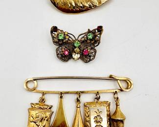 Vintage costume jewelry brooches