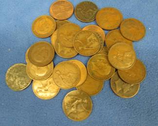 Lot 440. 28 large pennies from Great Britain. Dates range from 1860-1967. Most all are older than 1936.