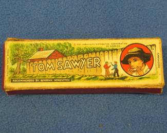 Lot 117. Tom Sawyer diatonic harmonica recommended by Borrah Minevitch with box. Made in Germany. Good condition.