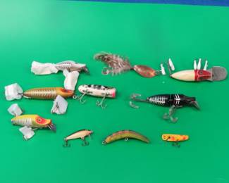 Lot 52. Vintage Heddon and South Bend baits
