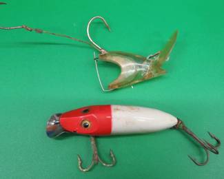 Lot 54. Hedden 2 3/4" River Runt Spook Floater in a box marked 9434L with papers, and a Martin Fish Lure Co. minnow harness in a box marked size 5HL