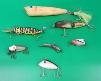 Lot 295. Bag O'Baits: Hell Bender Whopper Stopper, unidentified (homemade?) 5" bait, vintage CCBC jointed Pikie with tack eyes, and more