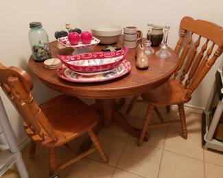 OAK PEDESTAL TABLE AND 2 CHAIRS
