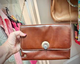 Vintage Gucci pocketbook with metal chain