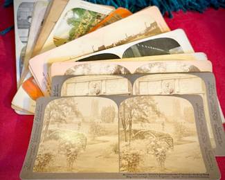 Antique stereoscope viewer and cards