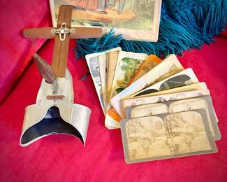 Antique stereoscope viewer and cards