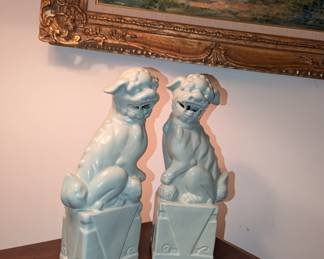 Foo Dogs