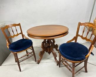 19th century Victorian style round table with matching cane chairs