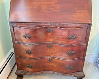 Claw foot drop leaf