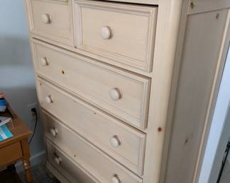 Chest of Drawers Dresser