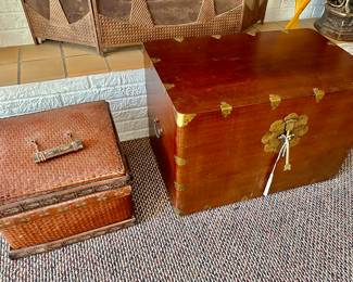 Korean Elm Tausu Chest
Mid century Chinese basket
