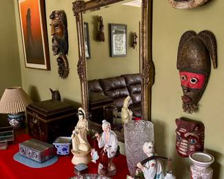 African Masks
Asian Accessories