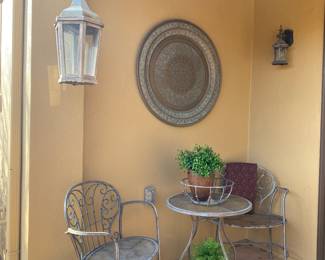 Suite three-piece patio. Love the oversize chair chairs. These are beautiful and in good condition