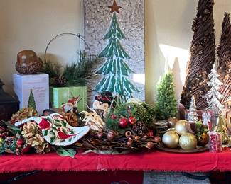 Christmas decor, all really nice