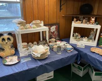 Desert Rose, set of dishes knickknacks