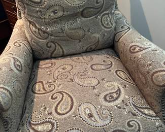 1 0f 2 Matching chairs