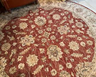 Round area rug