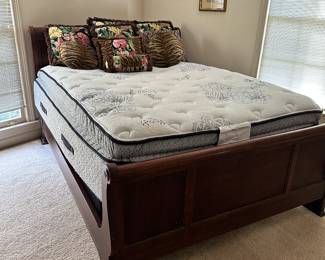 Queen sleigh bed
