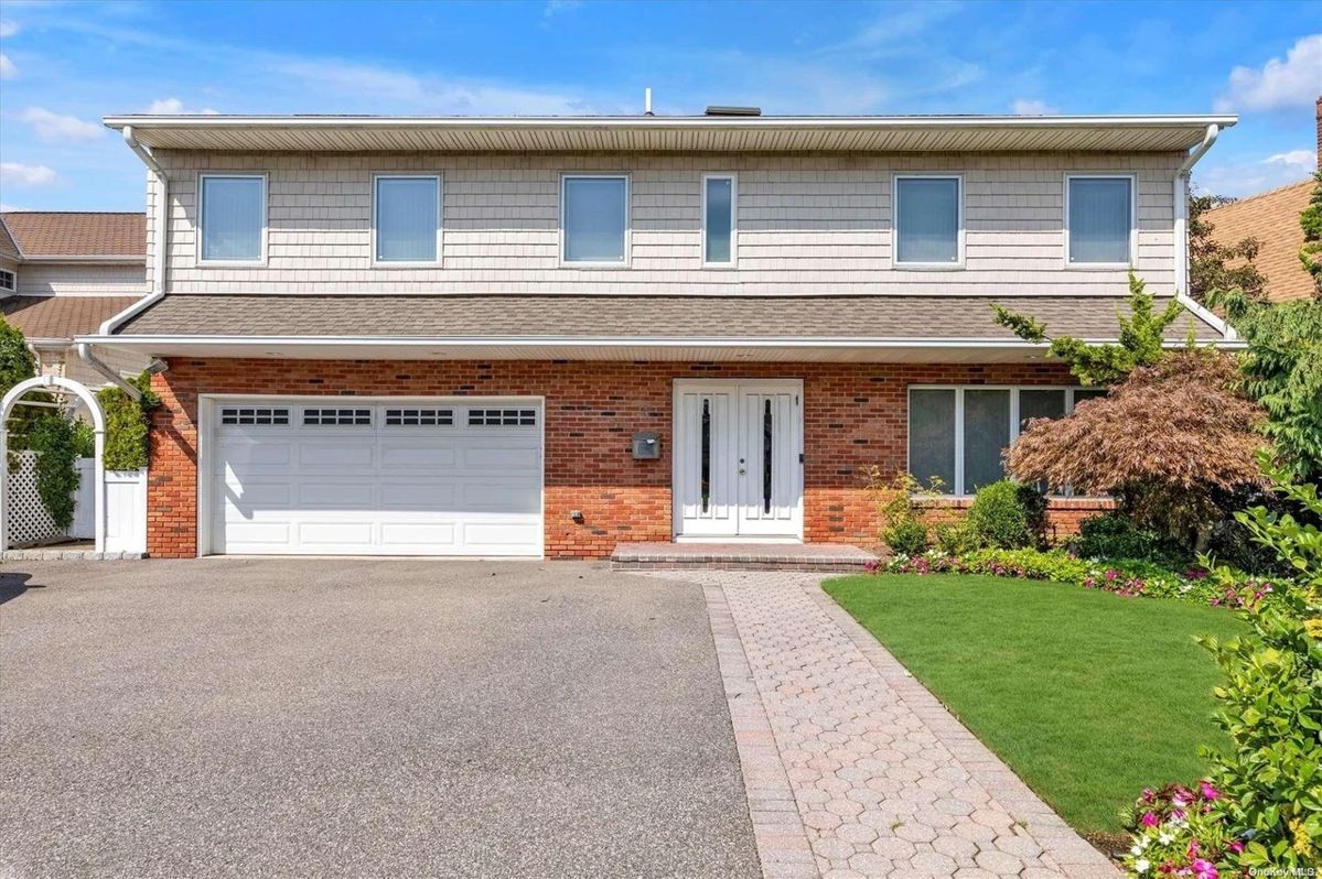EAST ROCKAWAY TAG SALE HOME