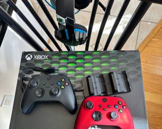 XBOX X Plus 2 controllers First Come First Serve