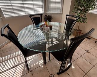 Glass Top Eat In Dining Table with 4 Chairs. 30.5"H 54" Diameter