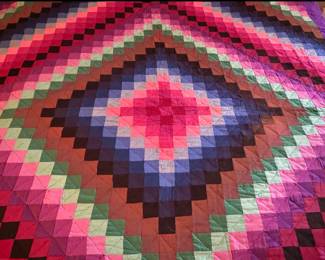 Handmade 'Sunshine and Shadow' pattern quilt