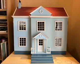 Composite wood dollhouse with furniture