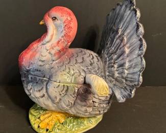 Turkey gravy tureen