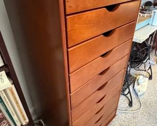 10-drawer storage cabinet