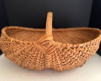 Vintage egg basket