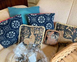 Throw Pillows 
