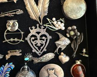 Brooches 