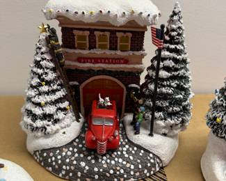 Thomas Kinkade houses