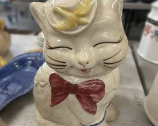 Puss and Boots Cookie Jar - chip on the inside rim