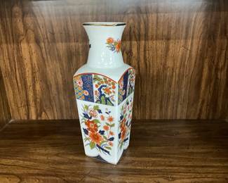 Japanese Imari Ware Floral Square Trumpet Neck      Vase