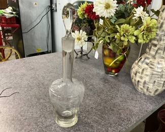 Toscany Etched Crystal Decanter with Stopper