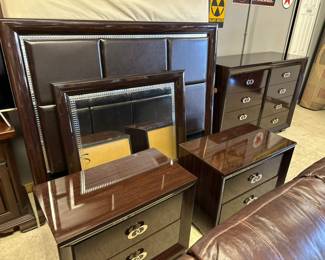 4 Piece Queen Bedroom Set