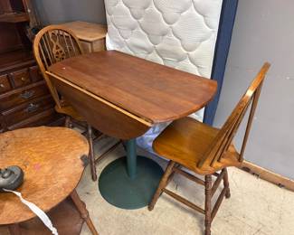 Dinning Table 2 Chairs