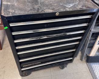 Rolling Bottom 7 Drawer Toolbox