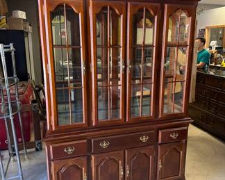Dinning Room Hutch (Matches Table)