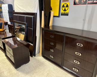 4 Piece Queen Bedroom Set