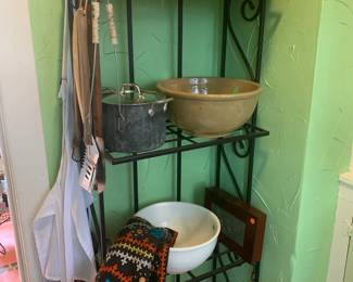 6' Tall Bakers Rack, Pro Juicer, Air Fryer, Various Mixing Bowls, Handcrafted Table Cloth, Large Wooden Square Cutting Board