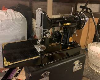 Vintage Boxed Traveling Singer Sewing Machine