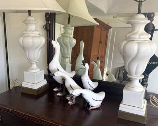 Set of Four Carved French Ducks, Pair of Ceramic 1950s Lamps with Matching Lamp Shades, Antique Dressing Chest with Mirror