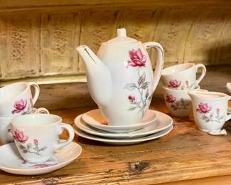 Child’s Tea Set