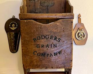 Rodger’s Grain Co Scoop antique