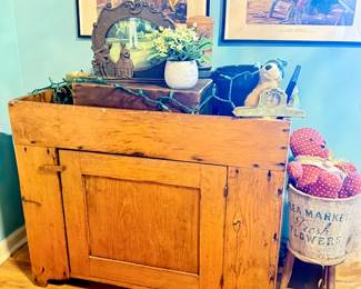 Smaller Dry Sink antique