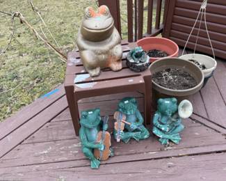 Lawn Ornaments 