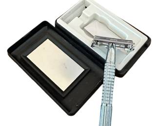 Safety Razor in Case