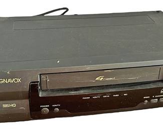 Magnavox VCR Player Recorder